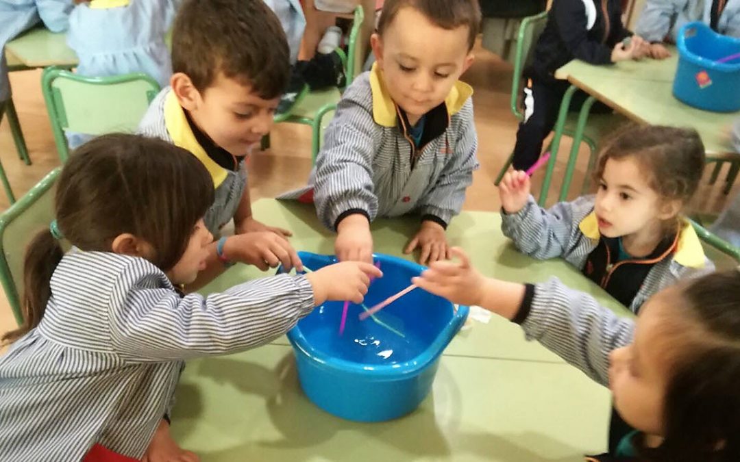 Por una Infantil más experimental: “La creatividad es la inteligencia divirtiéndose”