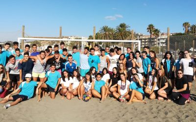 Actividades deportivas en la playa con nuestros alumnos de 4º de ESO