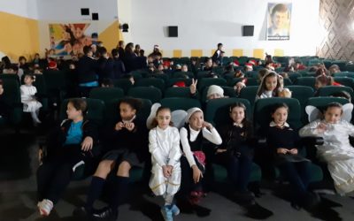 El alumnado de Primaria celebra conjuntamente la llegada de la Navidad