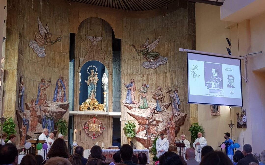 Celebrando 50 años de entrega